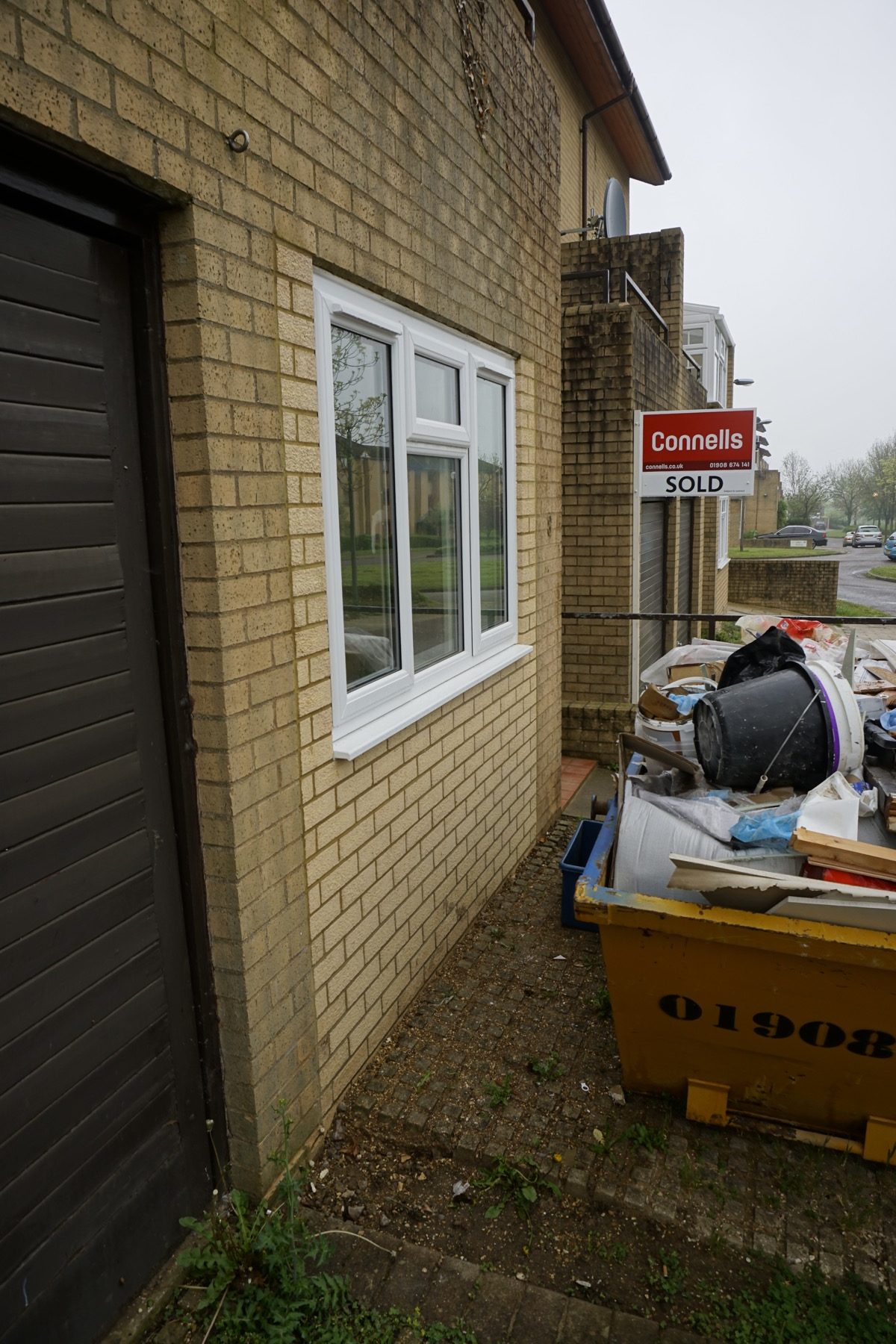 Garage Conversion with En-suite in Fishermead - Image 8