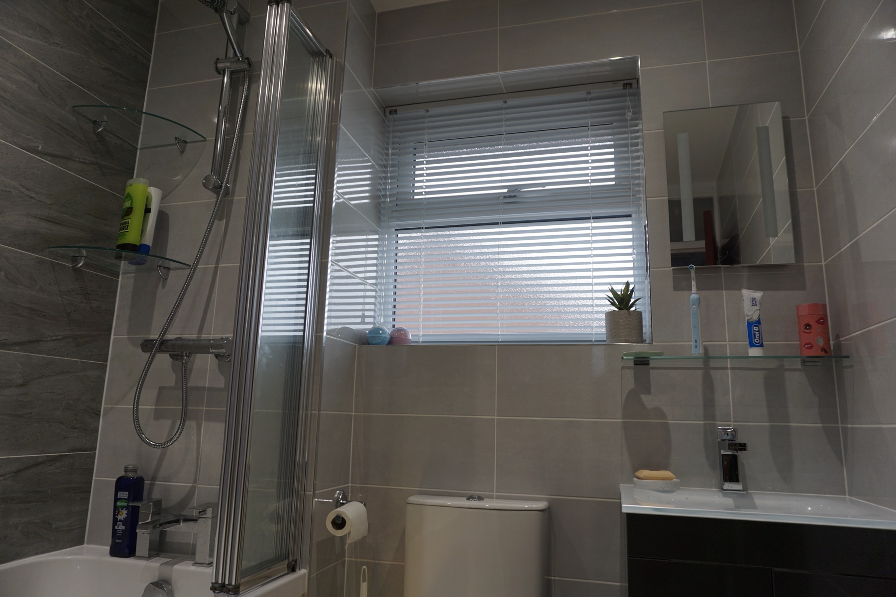 Master Bathroom and En-suite remodelling in Milton Keynes - Image 2