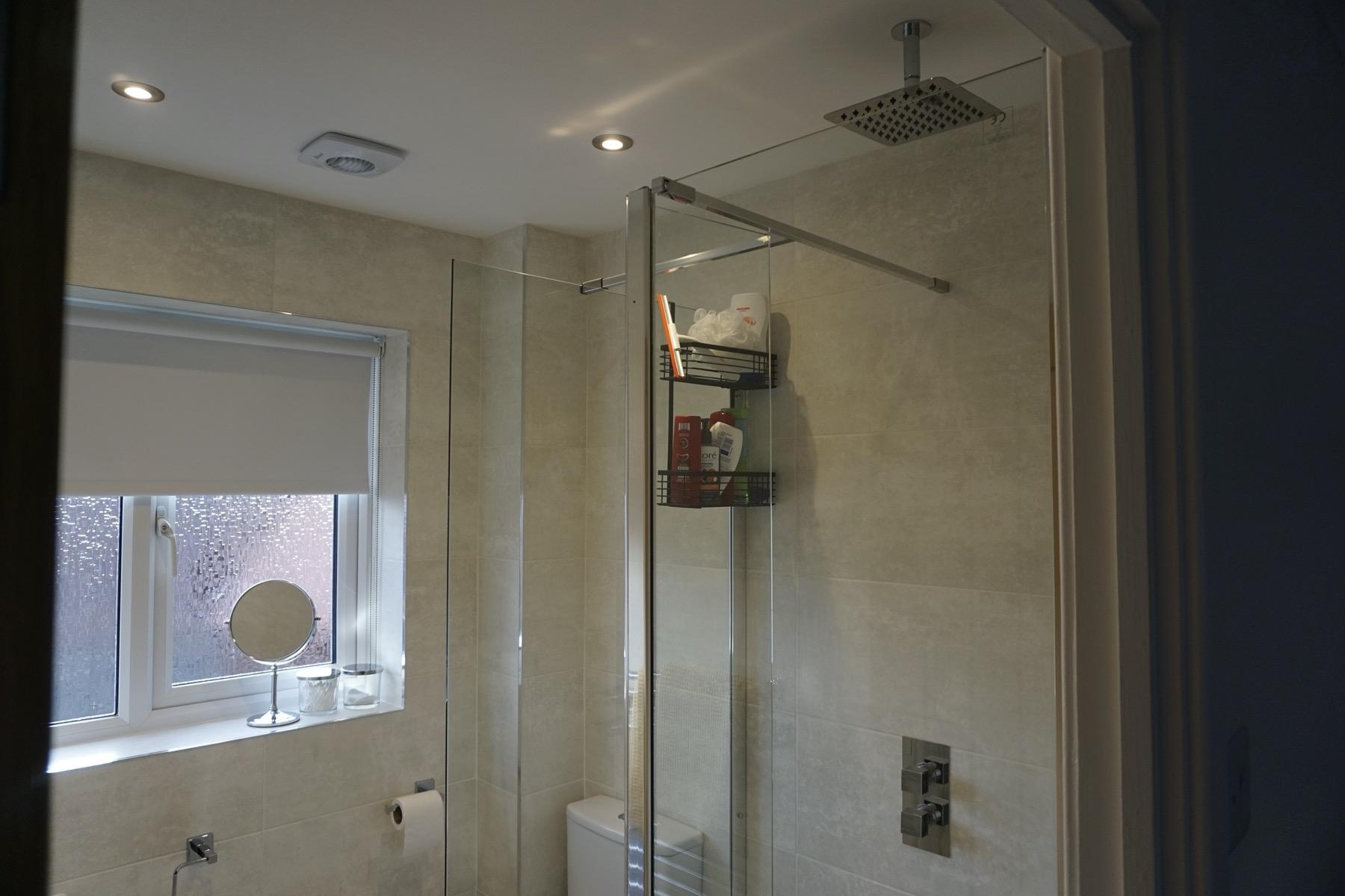 Master bathroom cloakroom and en-suite renovation in Newport Pagnell - Image 7