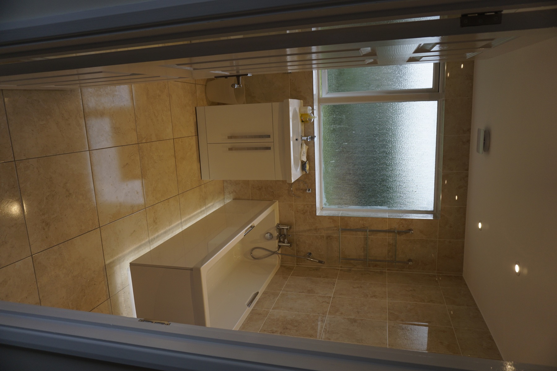 Master bathroom cloakroom and en-suite remodelling in Bedford - Image 7