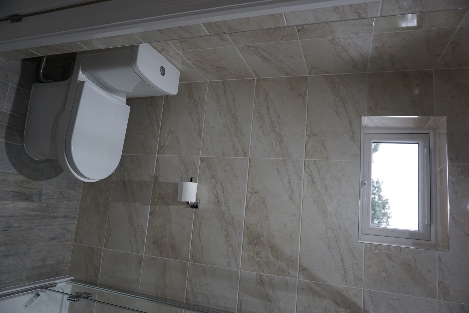 Master bathroom cloakroom and en-suite remodelling in Bedford - Image 18