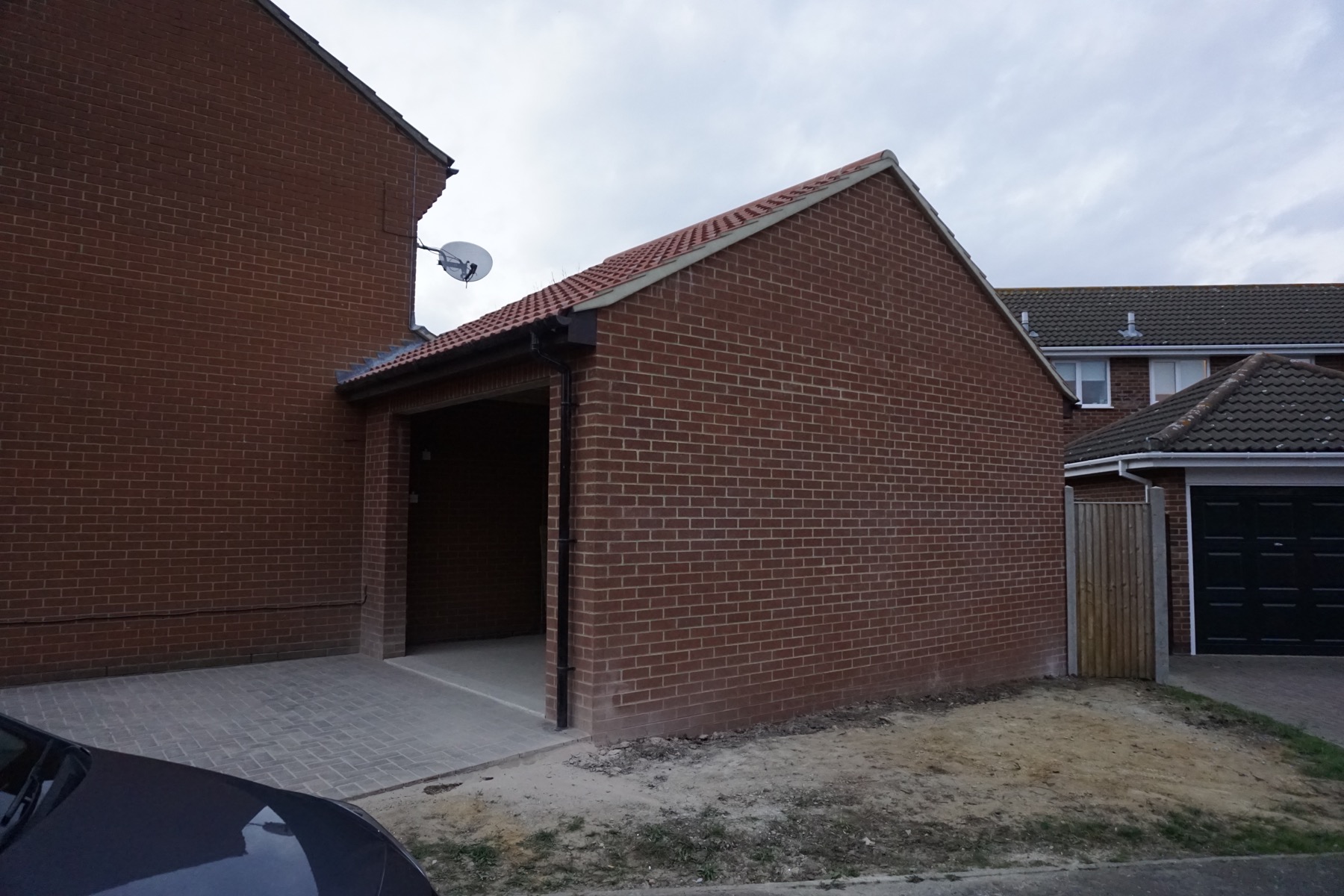 Building Garage in Newport Pagnell - Image 3