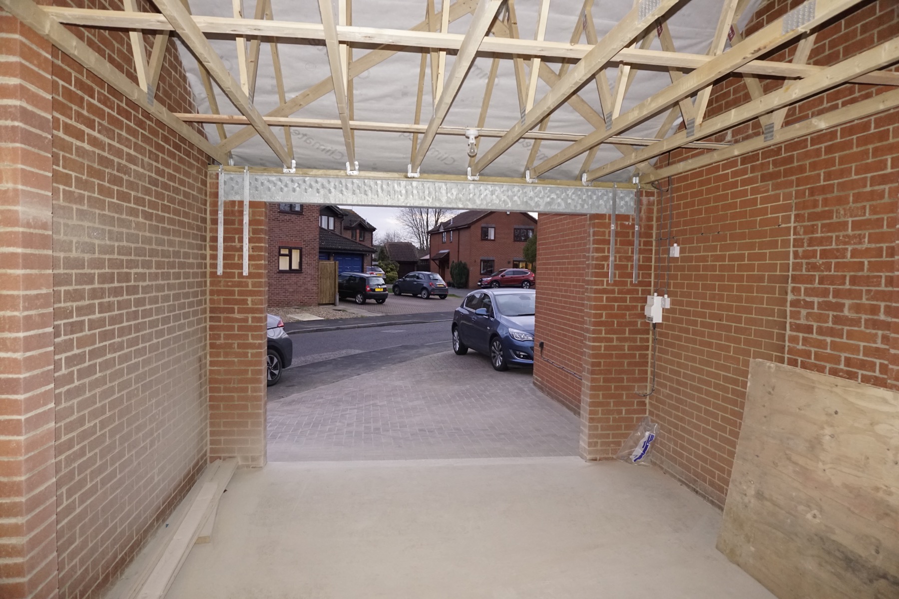 Building Garage in Newport Pagnell - Image 7
