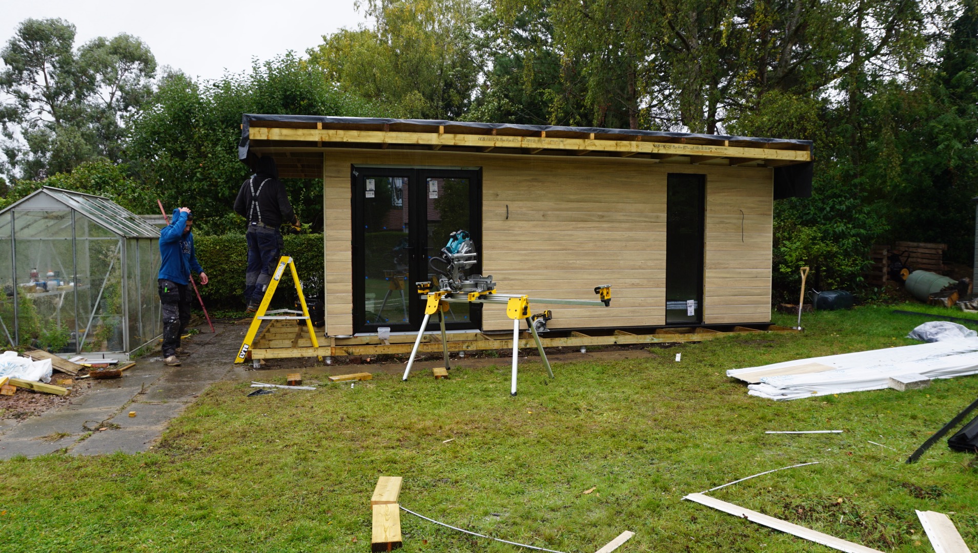 Luxury Garden Room in Milton Keynes - Image 2
