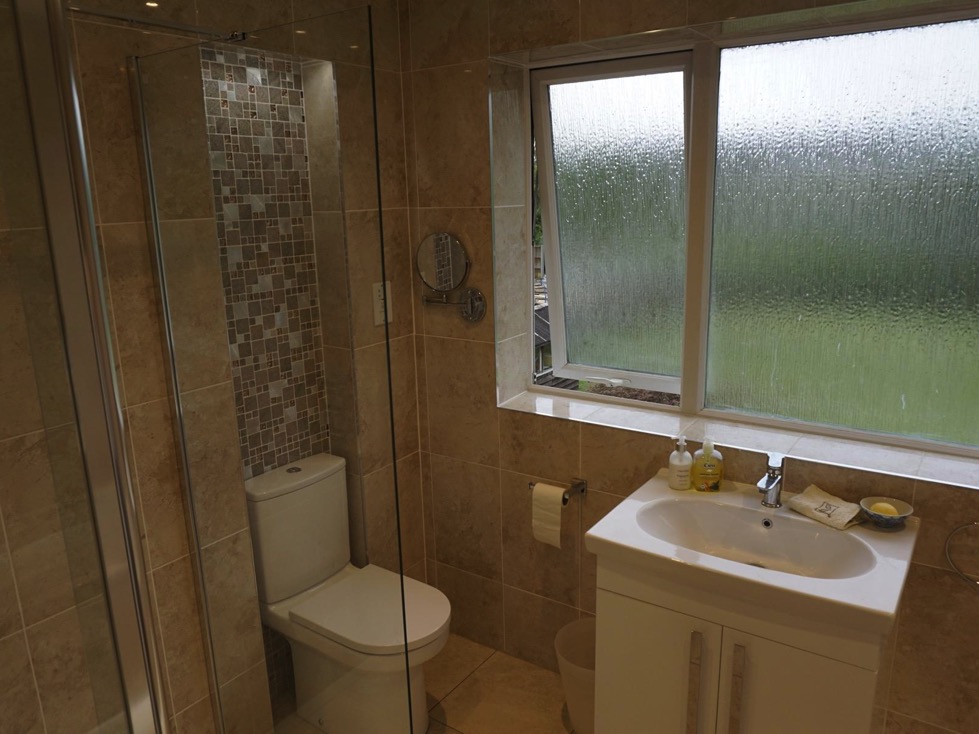 Master bathroom cloakroom and en-suite remodelling in Bedford