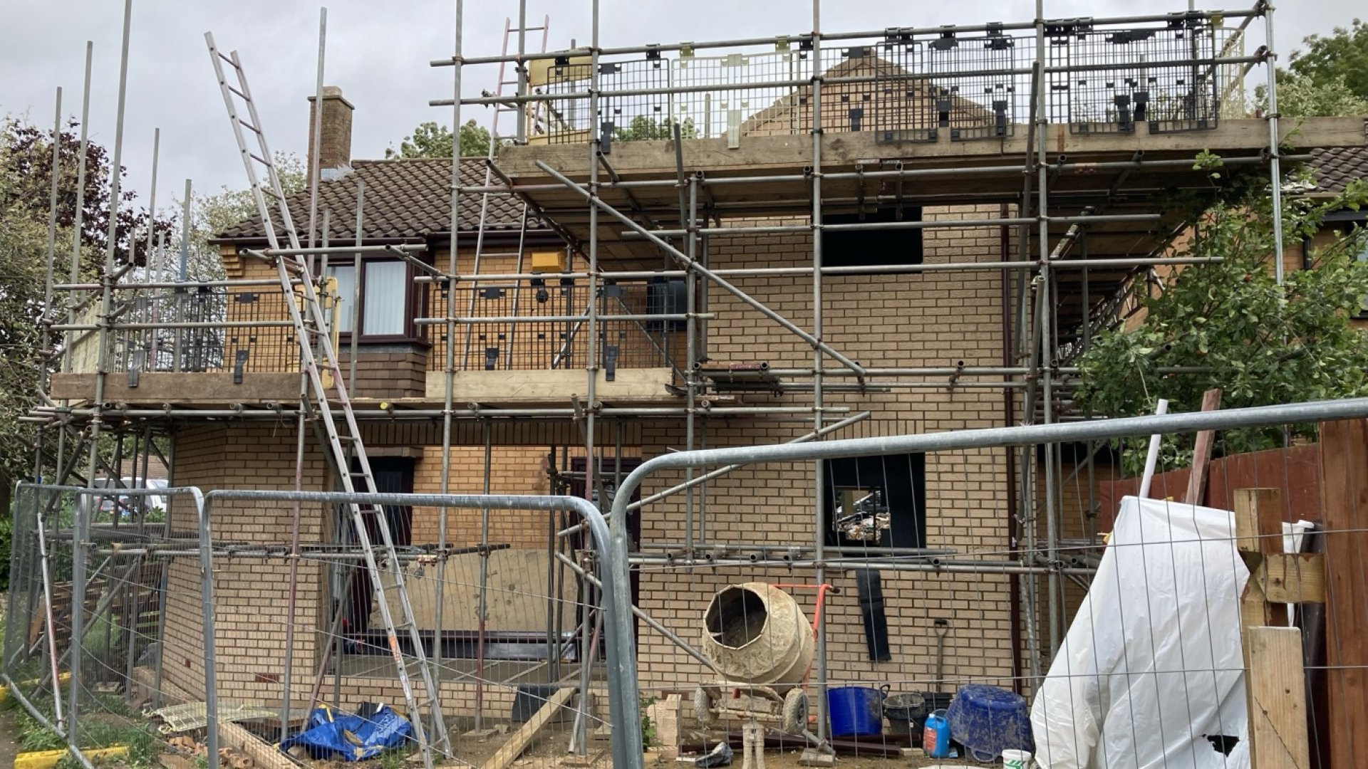 Double storey rear extension Milton Keynes family home by PMJ Building Services home extension builders MK