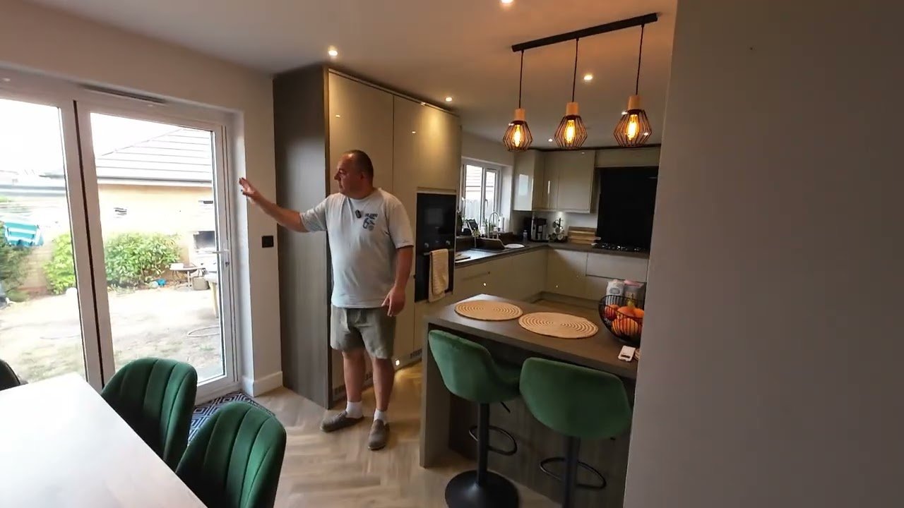 Customer testimonial video - Bespoke Spectra Extension in Glebe Farm Milton Keynes