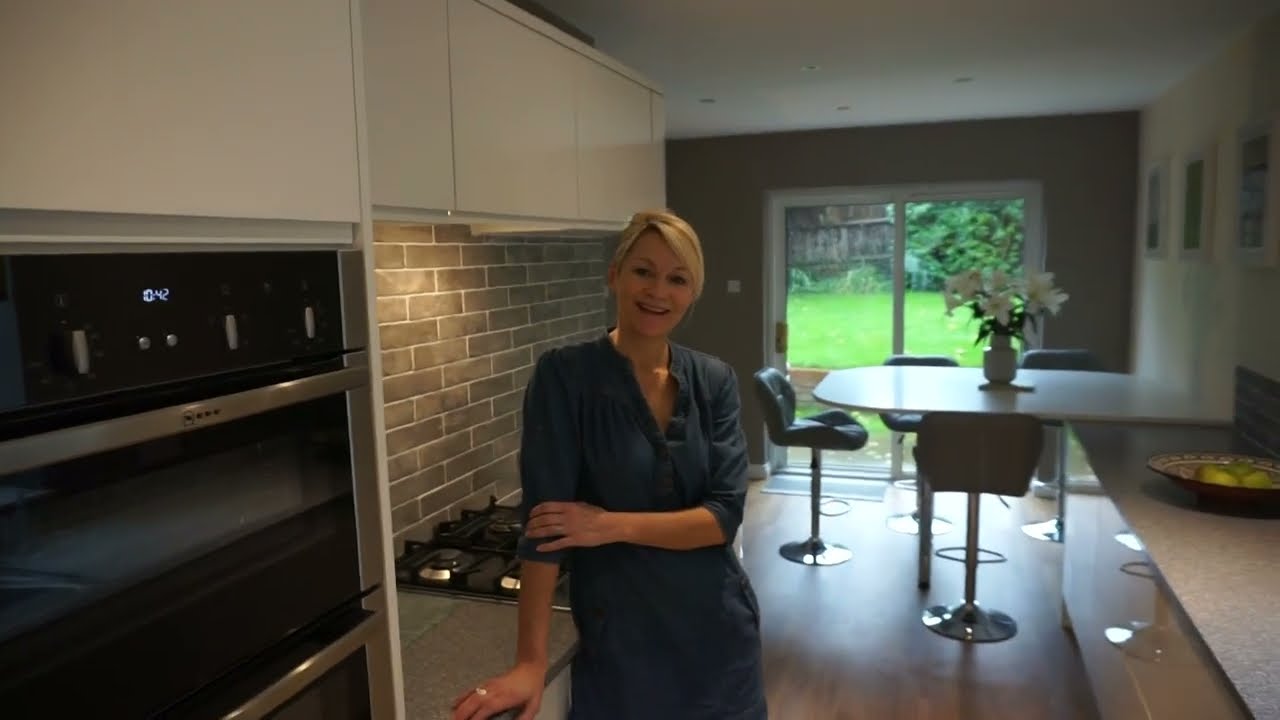 Customer testimonial video - PMJ Building Services